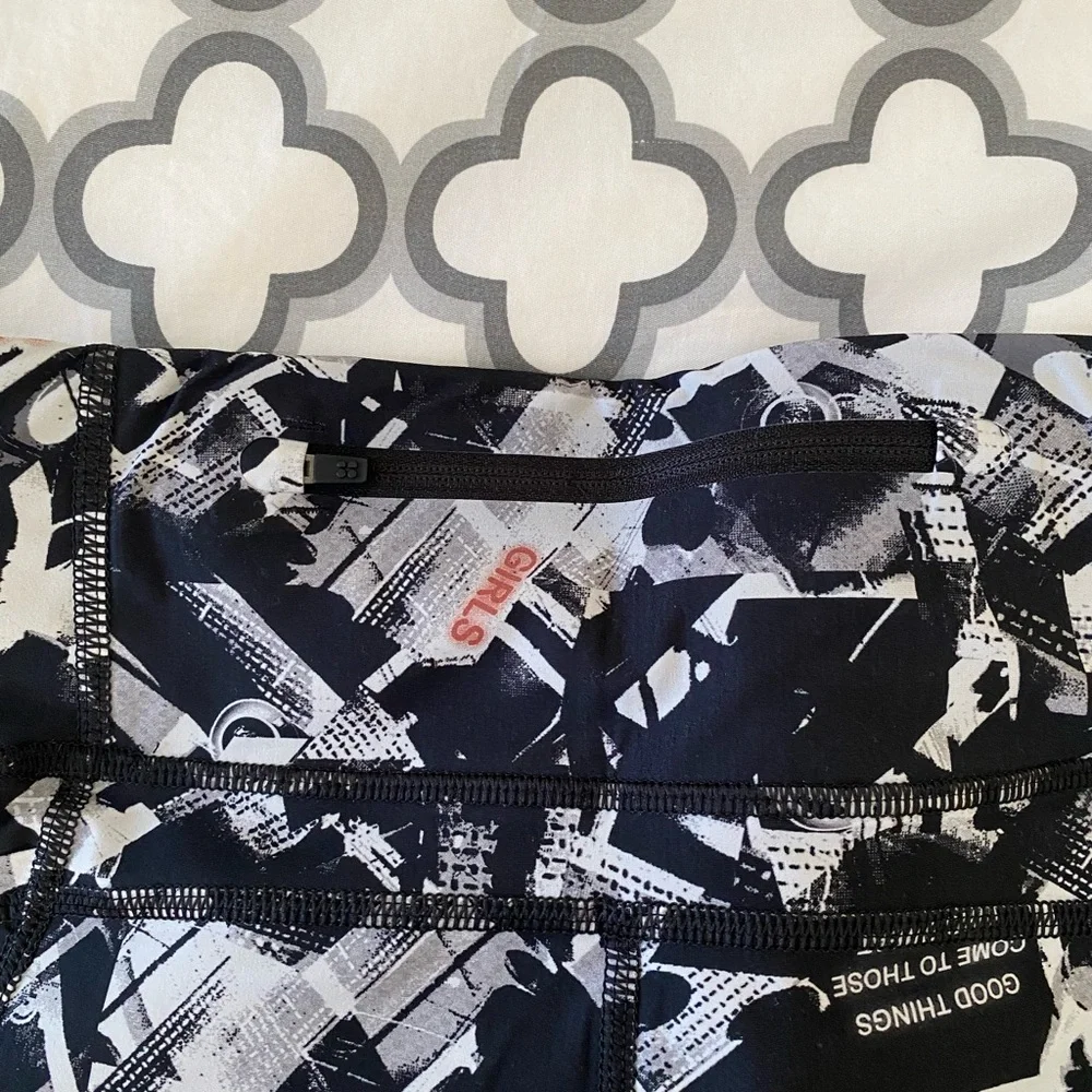 Zero Gravity Leggings - Picture 7 of 10